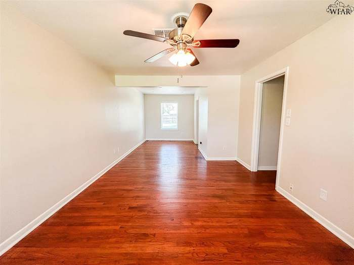 1514 Christine Rd - Photo 2 of 13