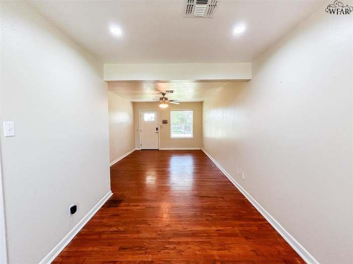 1514 Christine Rd - Photo 3 of 13