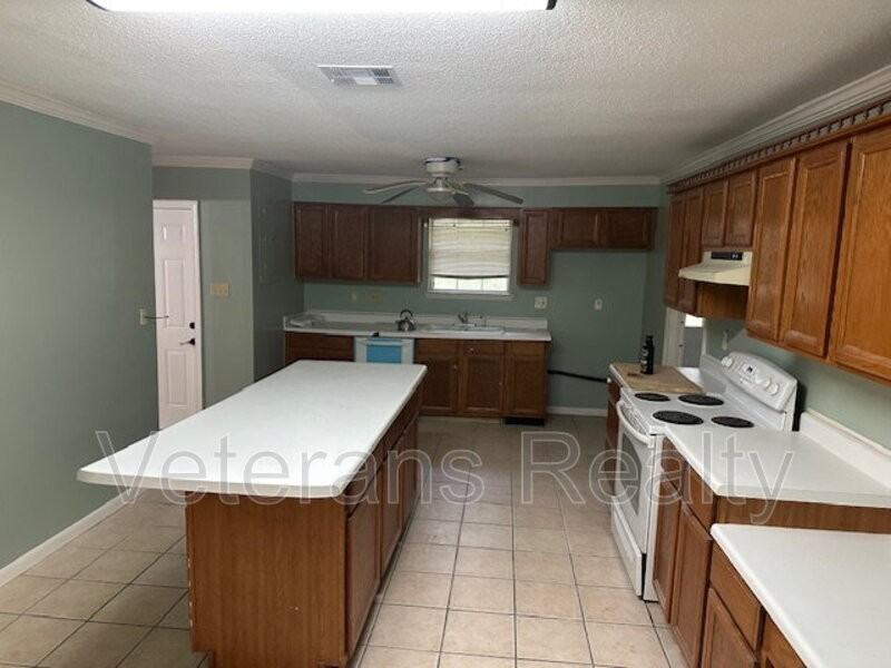 19136 Pineville Rd - Photo 5 of 21