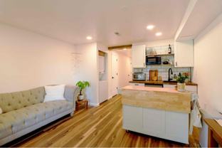 2080 Oakcrest Cir - Photo 1 of 1