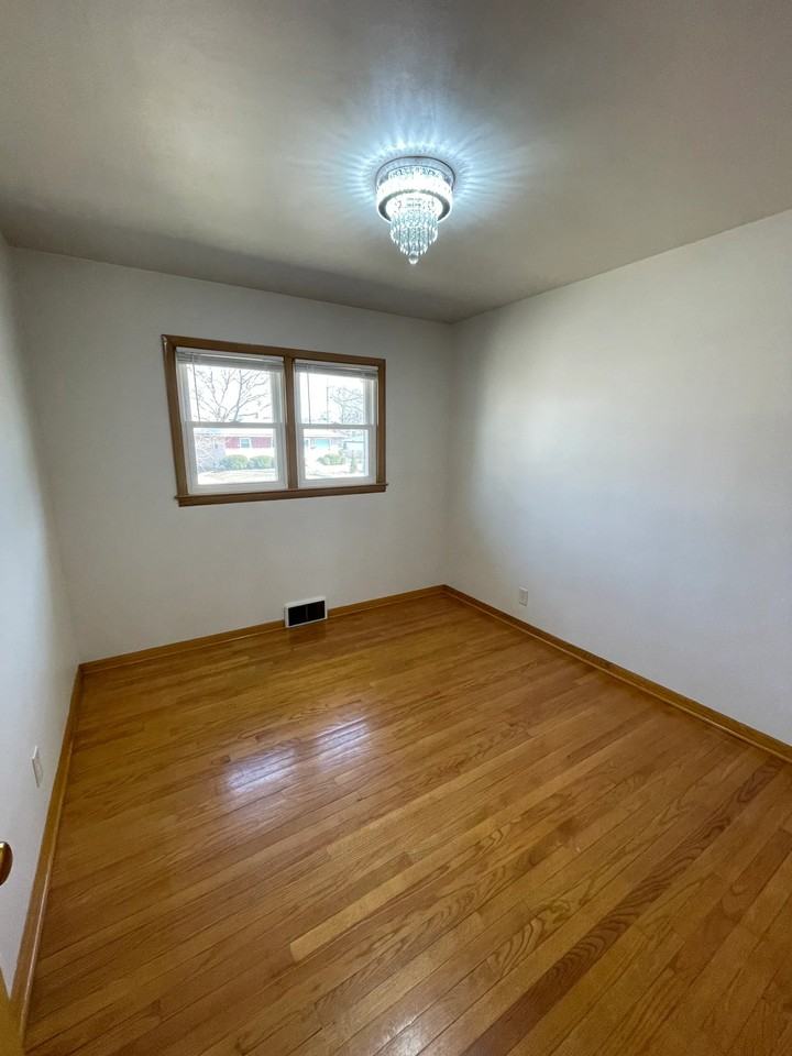 3957 N 98th St - Photo 5 of 8