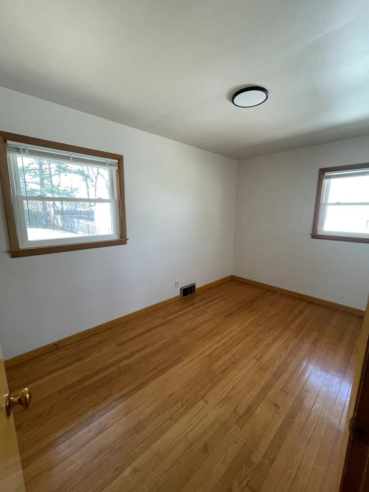 3957 N 98th St - Photo 6 of 8