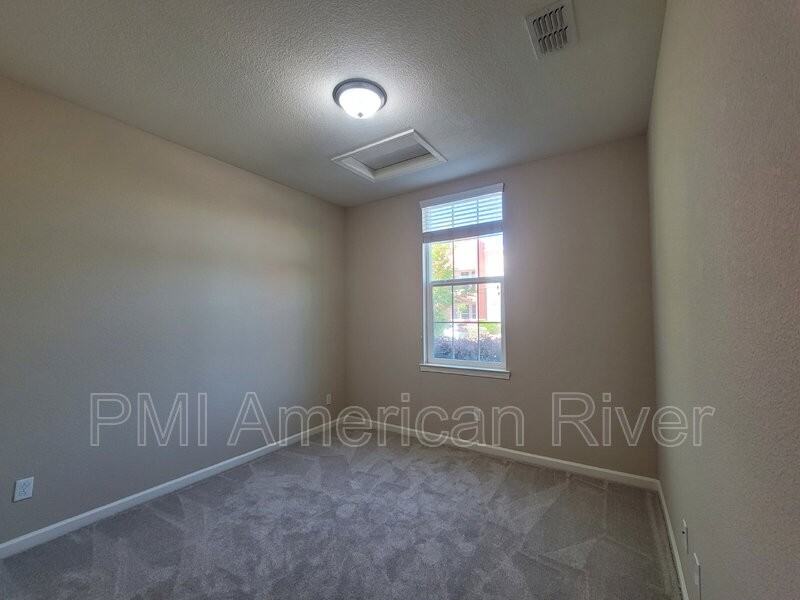 2356 Wharton Ln - Photo 6 of 21