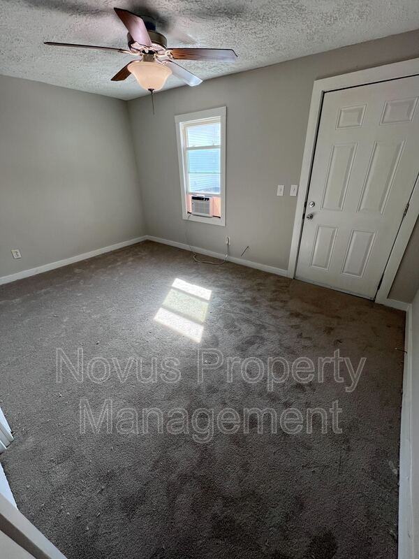 304 Cedar St #C - Photo 4 of 9