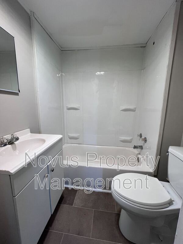 304 Cedar St #C - Photo 7 of 9