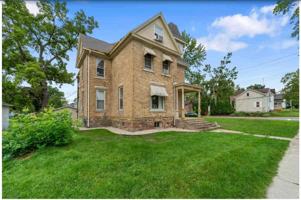 featured image of 164 S Washington St #2