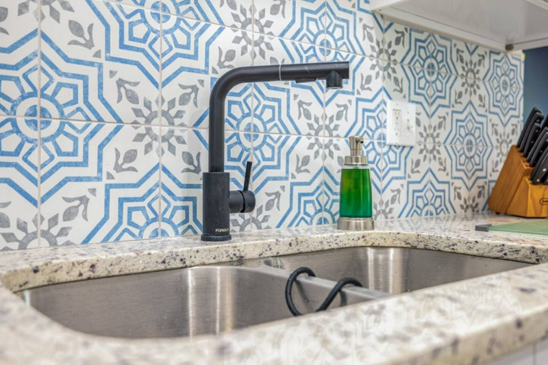 7508 Carolyn Ave - Photo 3 of 18