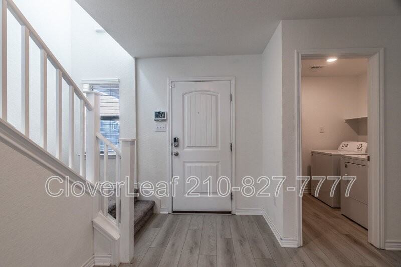 4821 Park Gln - Photo 5 of 38