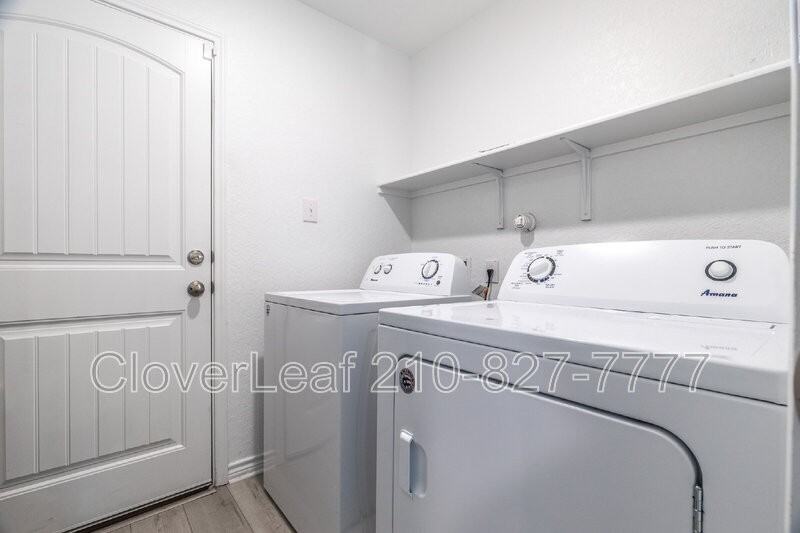 4821 Park Gln - Photo 7 of 38