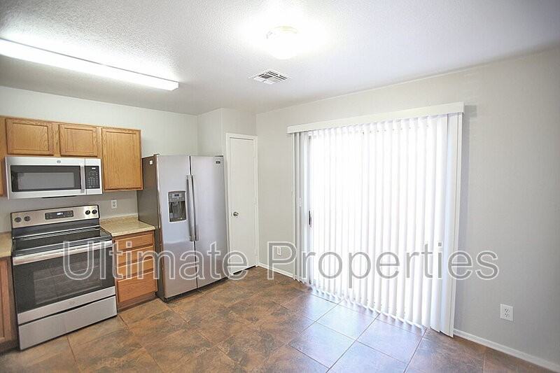 11530 W Larkspur Rd - Photo 6 of 17