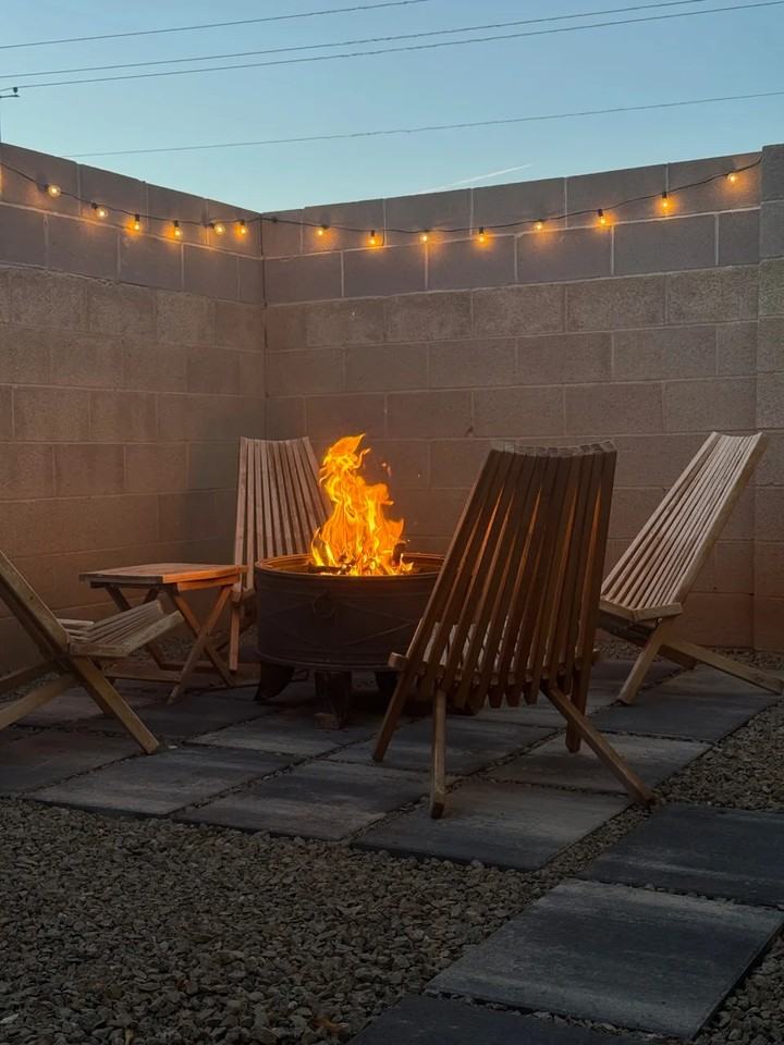 652 Vancouver Rd Se #C - Photo 2 of 11