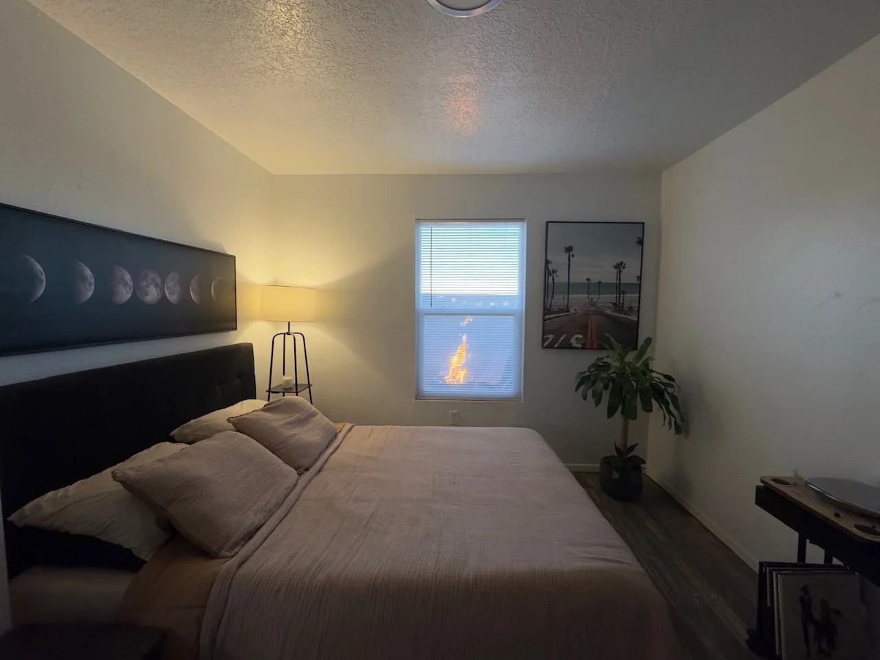 652 Vancouver Rd Se #C - Photo 7 of 11