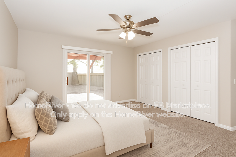 1854 Alberta Ct N - Photo 3 of 22