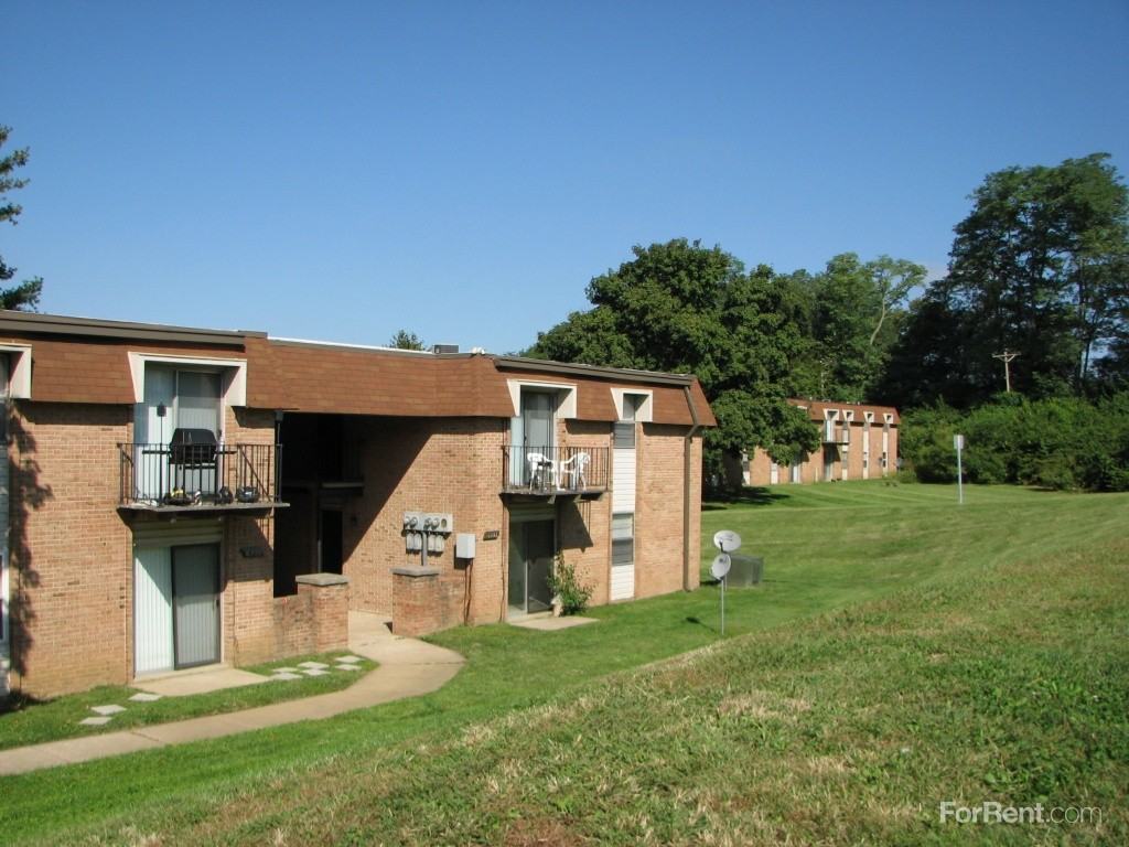 Dunnwood Acres Apartments - Photo 3 of 19