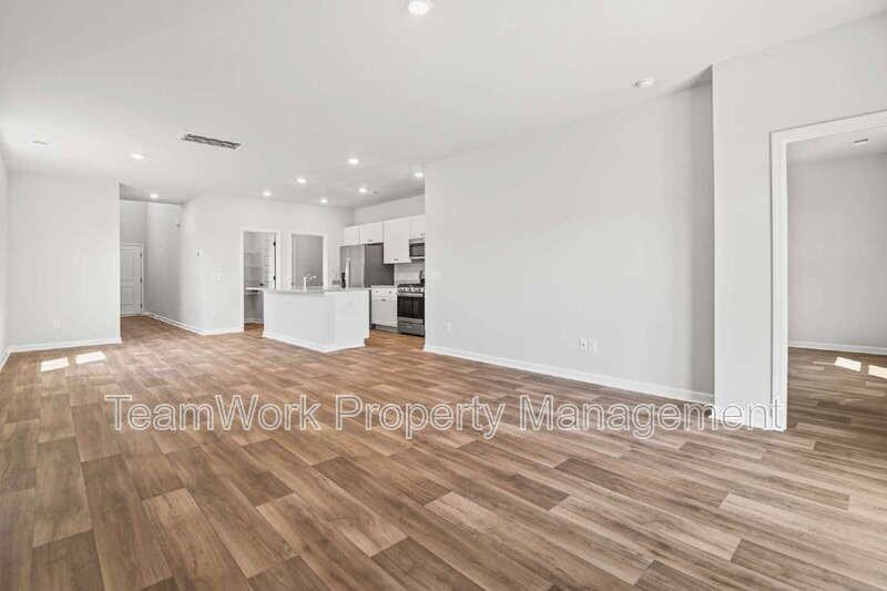 376 Tiliwa St - Photo 4 of 34