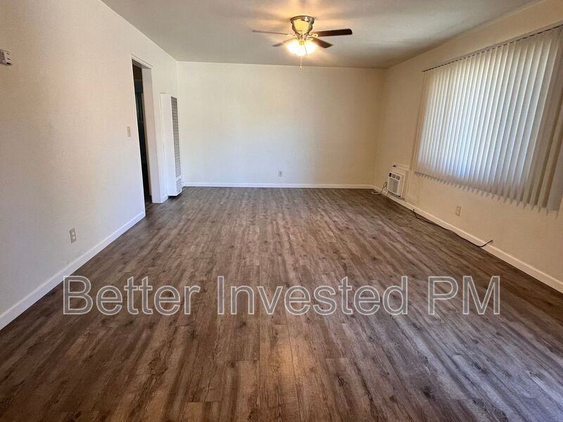 212 Ford St #5 - Photo 2 of 9