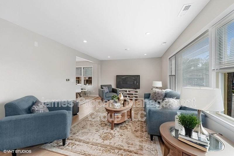 6047 N Northwest Hwy - Photo 2 of 12