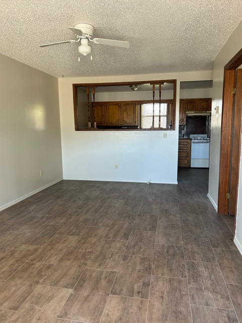 2052 Country Ct #A - Photo 2 of 6