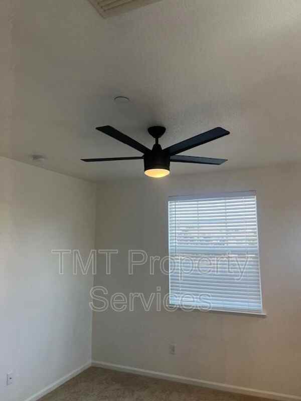 1201 Ferry Cir - Photo 5 of 5