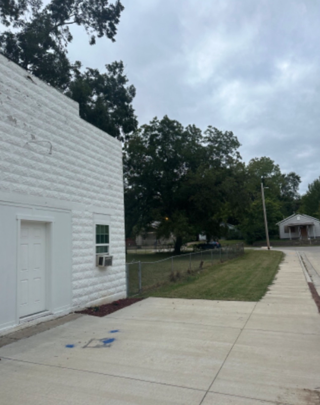 1608 E Jasper St - Photo 4 of 16