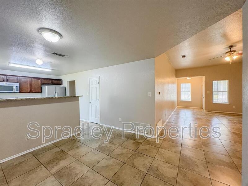 408 Kylar St - Photo 3 of 15