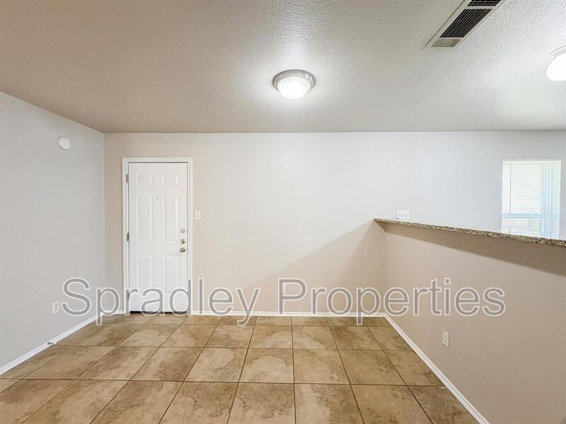 408 Kylar St - Photo 5 of 15