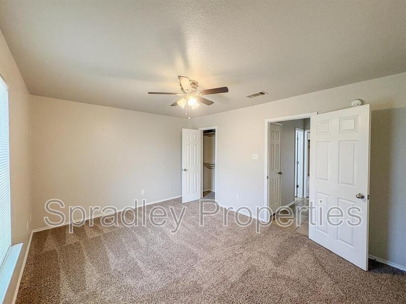 408 Kylar St - Photo 6 of 15