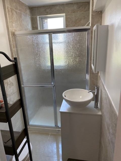 135 S 15th St #1 - Photo 3 of 5