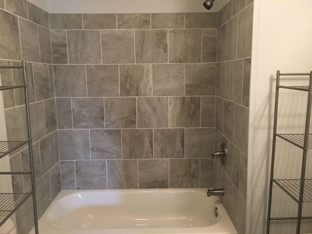 313 17th St - Photo 7 of 10