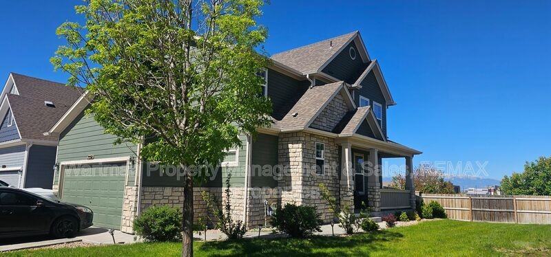 7558 Soane Grv - Photo 3 of 42