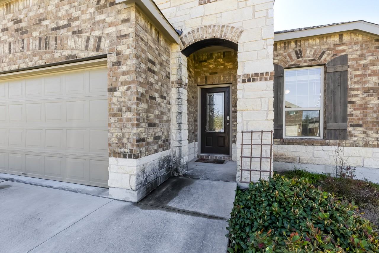 11617 Amber Stream Ln - Photo 2 of 4