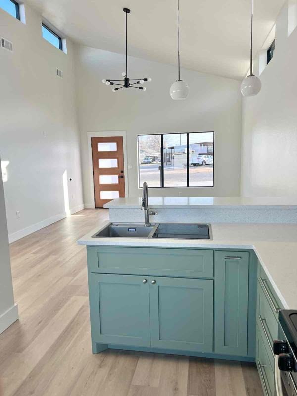 902 Nw Avenue K - Photo 3 of 8