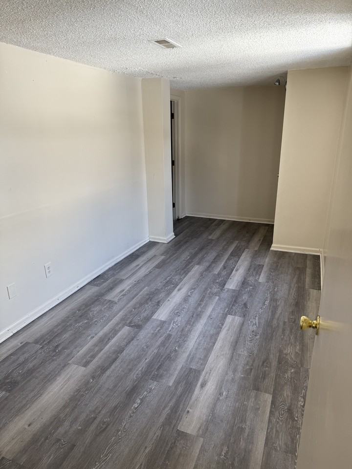 600 S Glenwood Ave #F