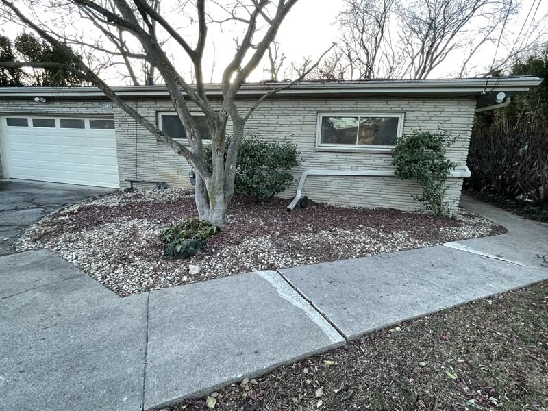 2869 Charing Rd #2869 - Photo 2 of 40