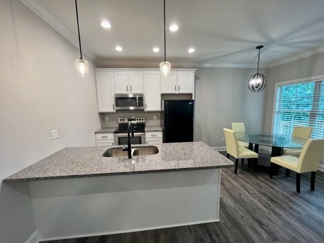 2850 Windsor Trace Ct - Photo 2 of 13