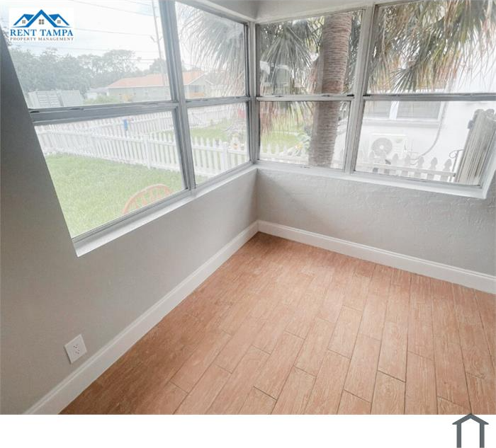 761 22nd Ave S #A - Photo 4 of 13