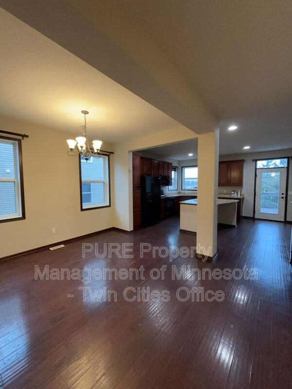 1704 Basswood Ct - Photo 4 of 27