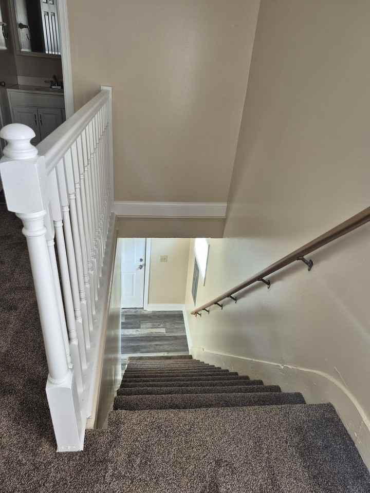 124 E Crain Ave #UP - Photo 6 of 13