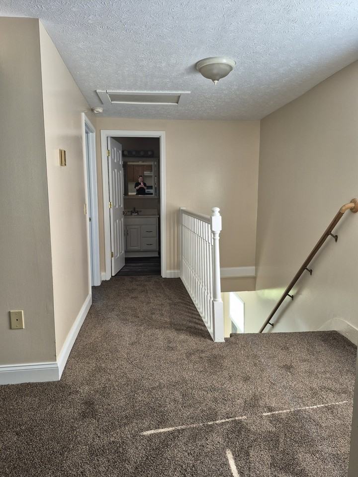 124 E Crain Ave #UP - Photo 7 of 13