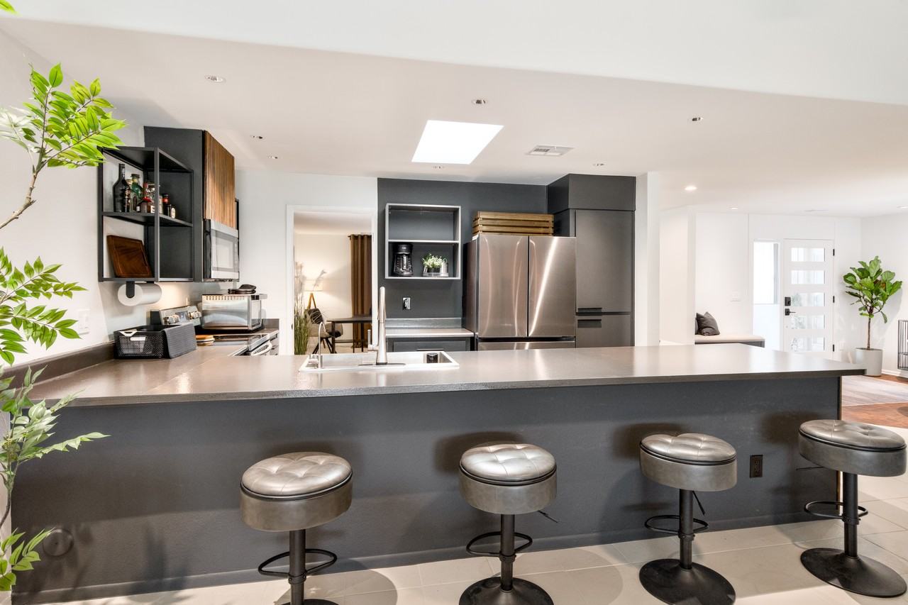 11202 S Shoshoni Dr - Photo 6 of 24