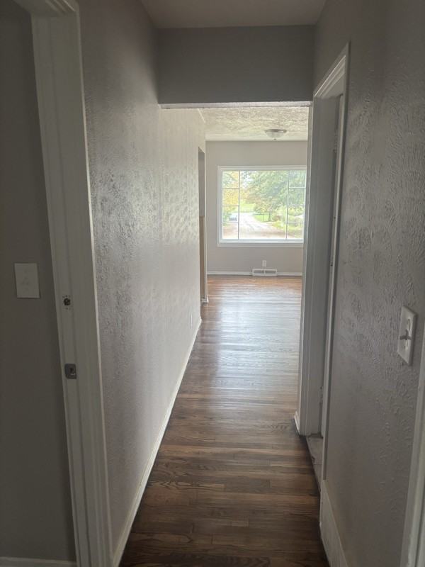 4457 E 154th St - Photo 2 of 10