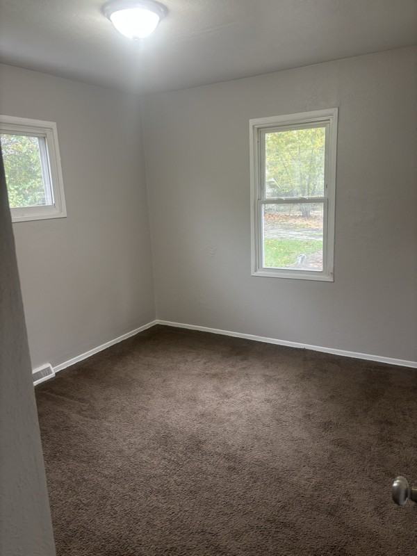 4457 E 154th St - Photo 4 of 10