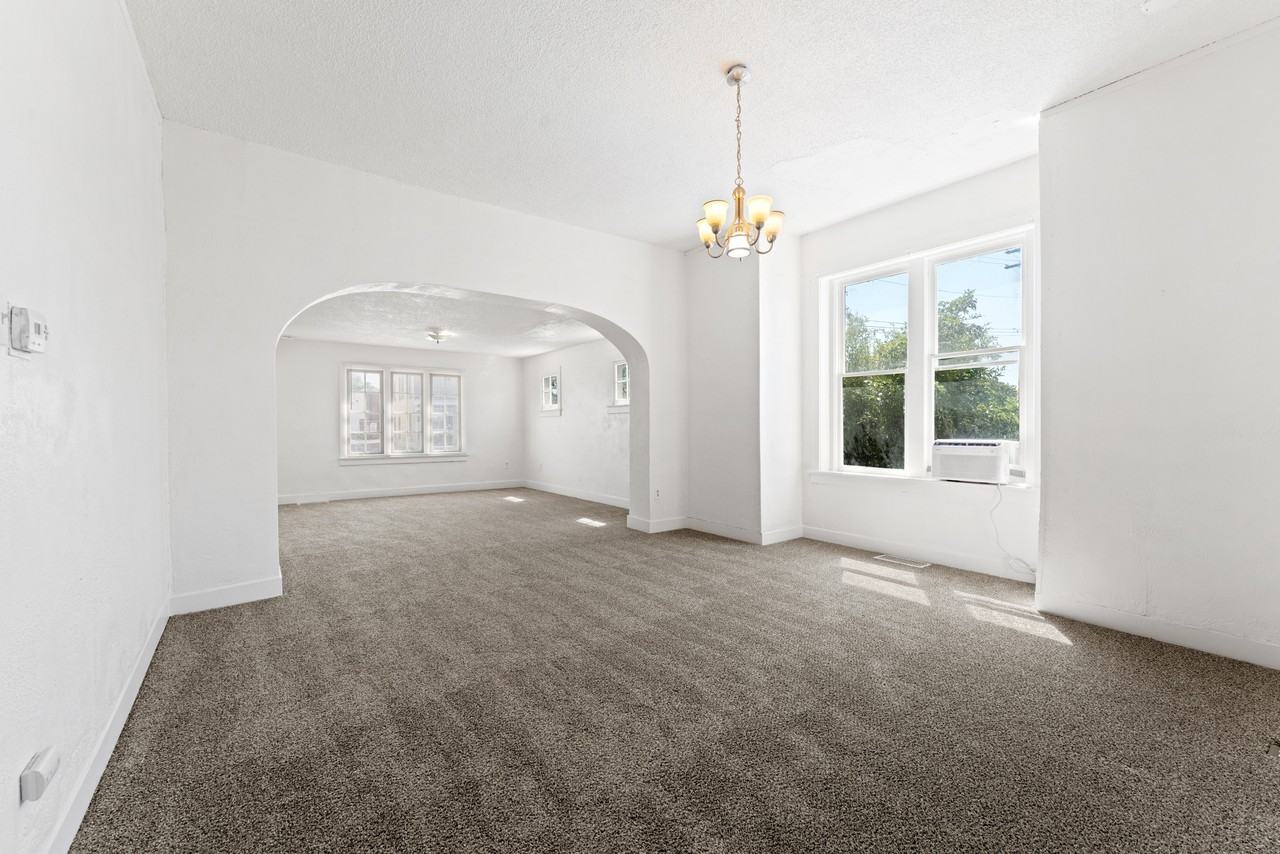 143 E St #125E4800S - Photo 3 of 15