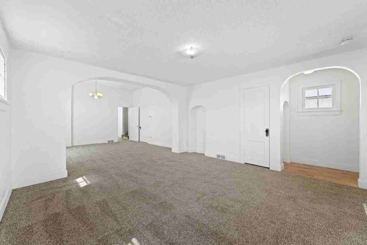 143 E St #125E4800S - Photo 4 of 15