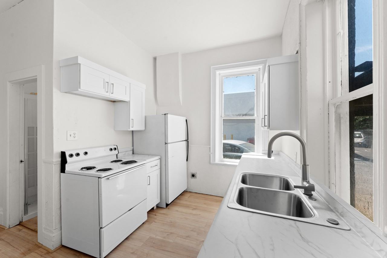 143 E St #125E4800S - Photo 6 of 15