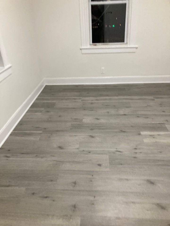 943 Diven St #3 - Photo 5 of 9