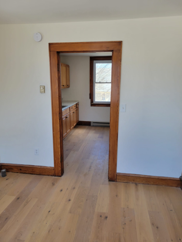 306 Chestnut St - Photo 4 of 13