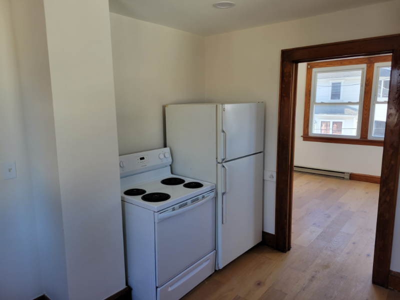 306 Chestnut St - Photo 5 of 13