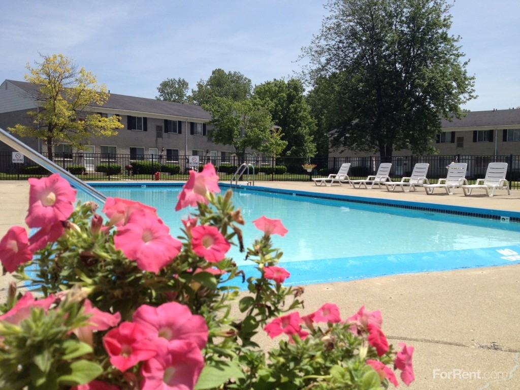 Century Square Townhomes - Photo 3 of 19