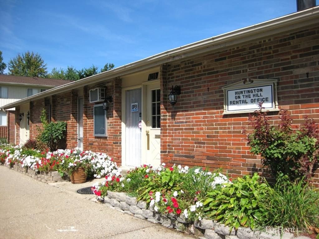 Huntington on the Hill Apartments - Photo 2 of 19